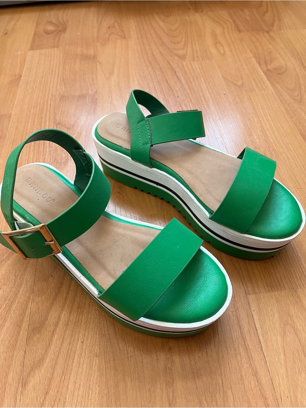 Bamboo green platform sandals